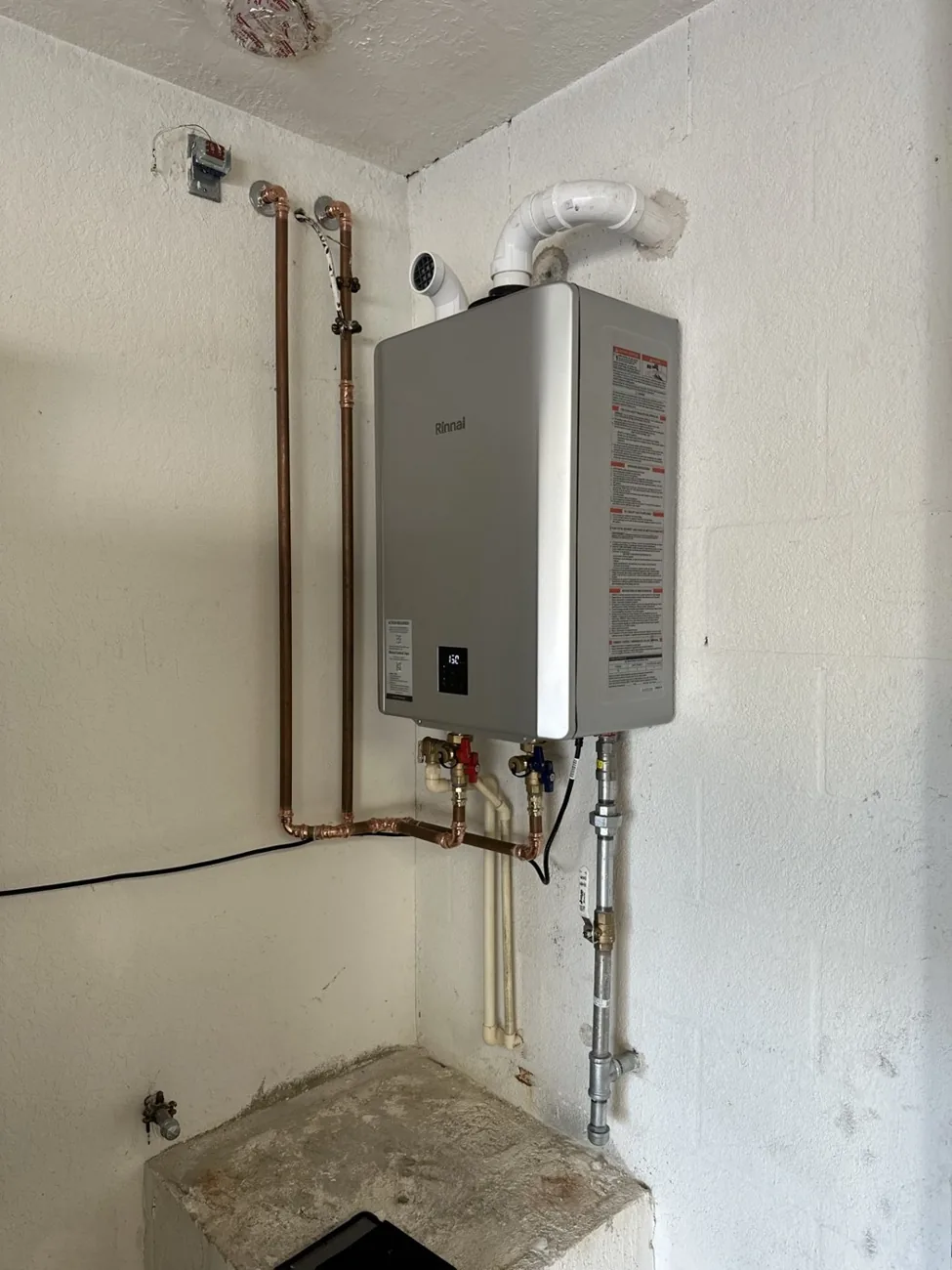 Water heater install in Sarasota