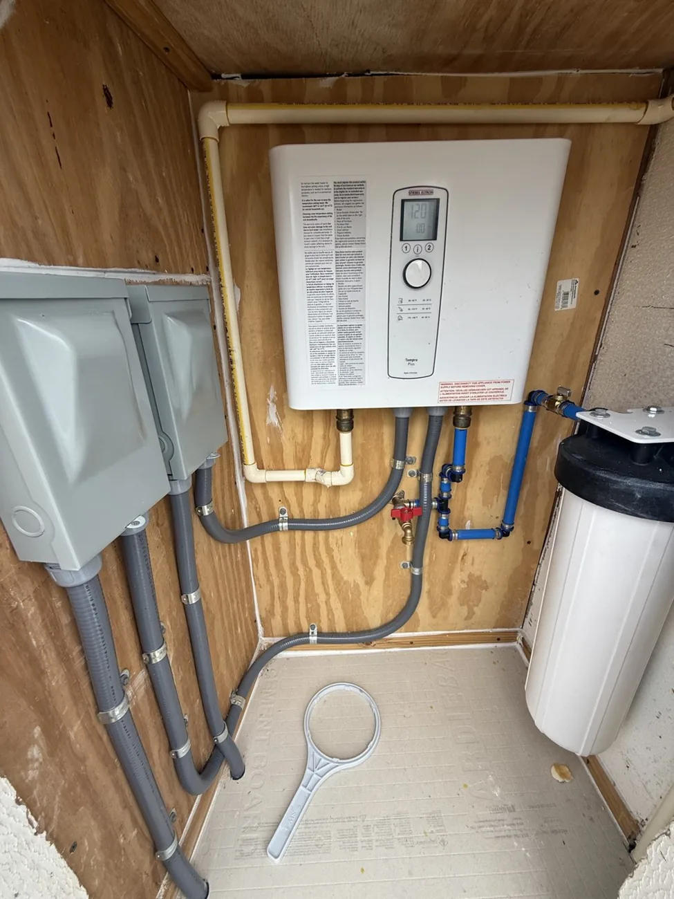 Water heater install in Sarasota by Prolific Plumbing